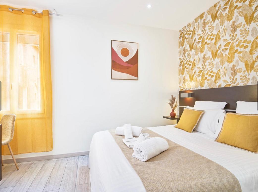 Hotel Du Vieux Port Saint-Raphaël Kültér fotó