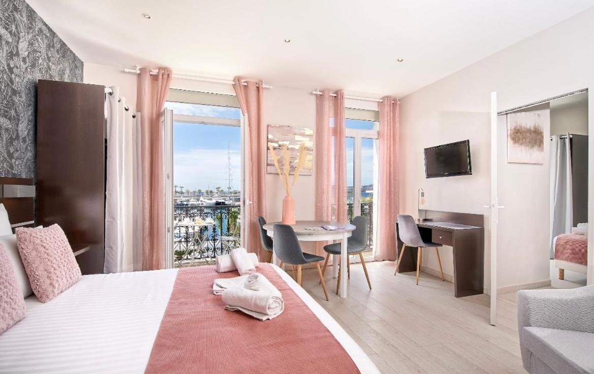 Hotel Du Vieux Port Saint-Raphaël Kültér fotó