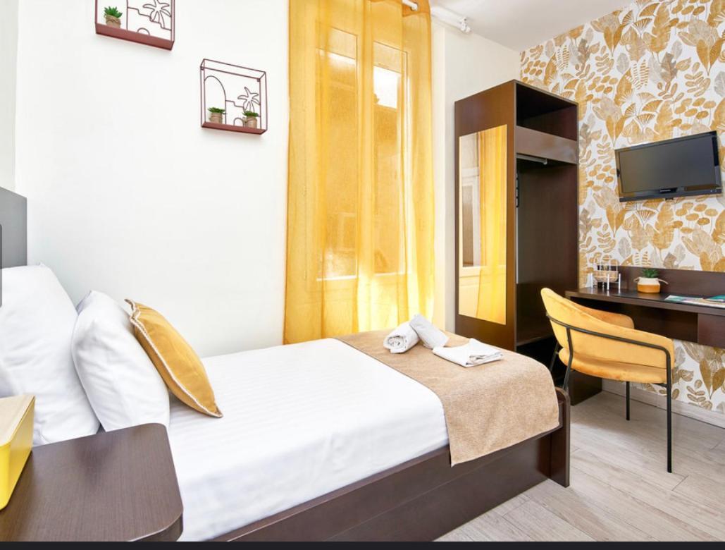 Hotel Du Vieux Port Saint-Raphaël Kültér fotó